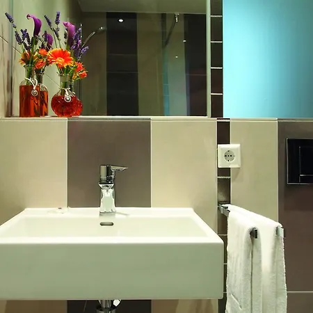Myhotel فندق